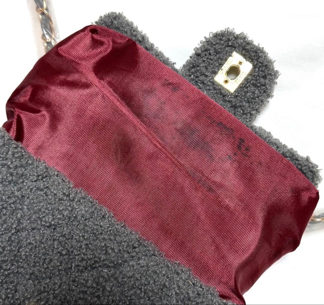 ✨限定VIPノベルティ✨CCロゴ　ショルダーバッグ　ボア　グレーカラー　訳あり‼️