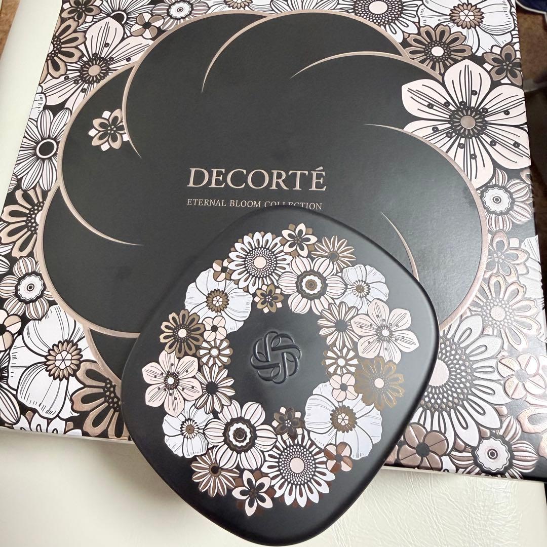 コスメデコルテクリスマスコフレ2025 アイシャドウ