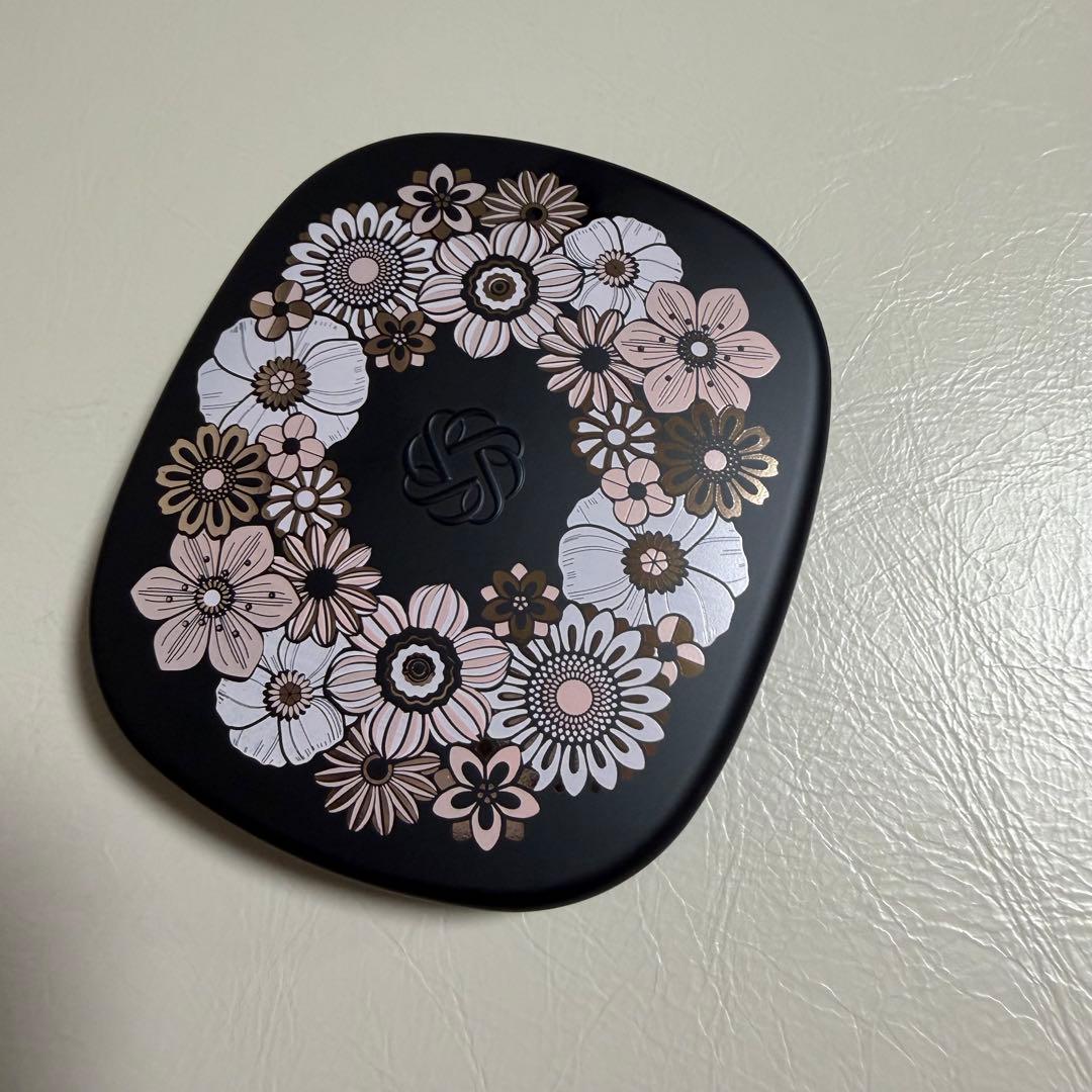 コスメデコルテクリスマスコフレ2025 アイシャドウ