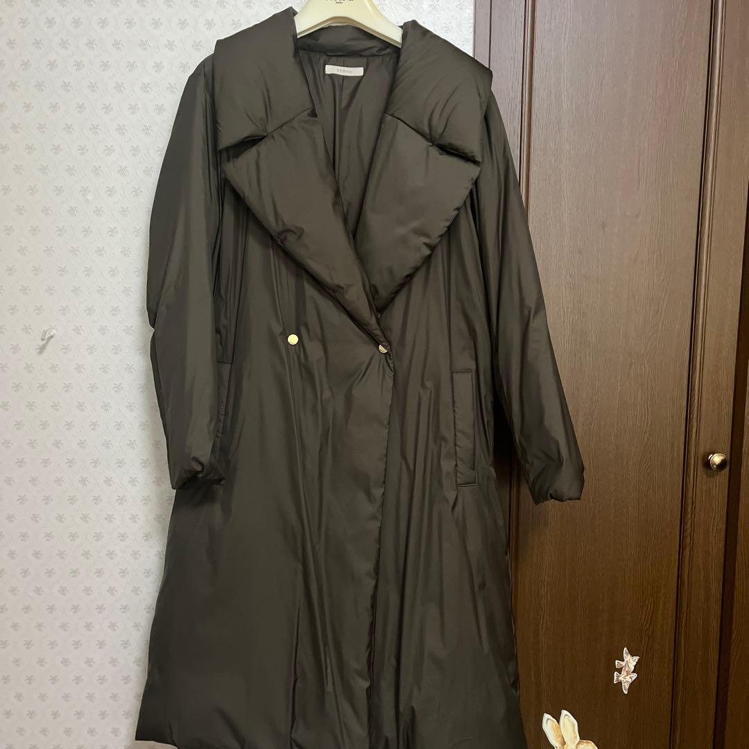 恵*巳様 エポカ　オリーブグリーン 中綿（ダウン90%フェザー10%ロングコート