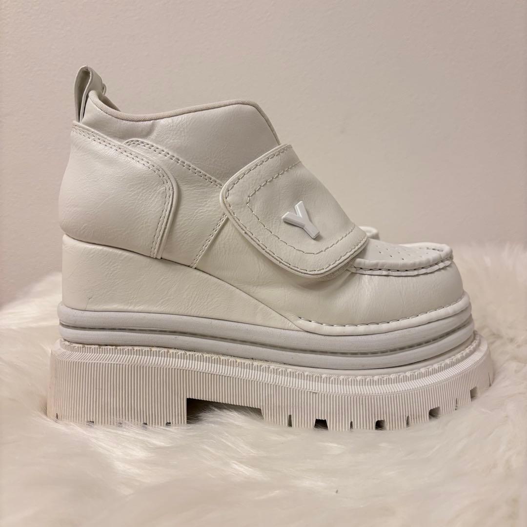 極美品☆yellow 厚底 スニーカー ホワイト レザー トラックソール L