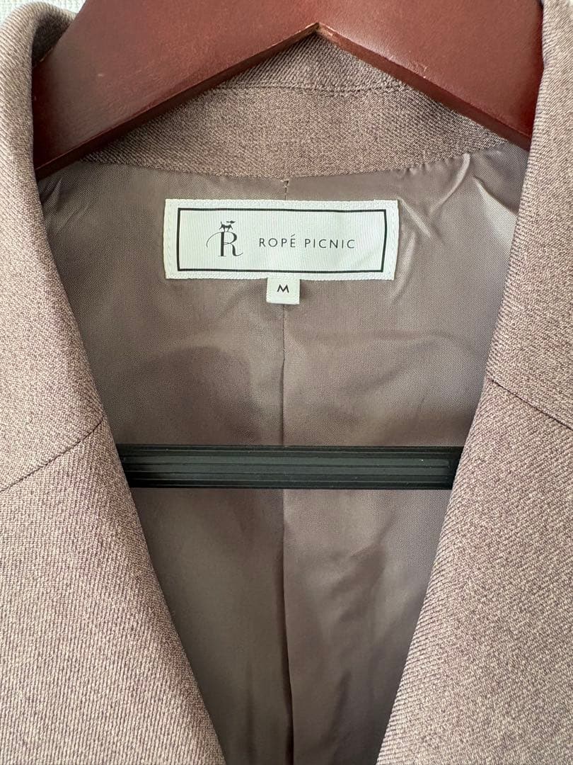 【送料無料】ロペピクニック　ベージュテーラードジャケット Mサイズ　金ボタン