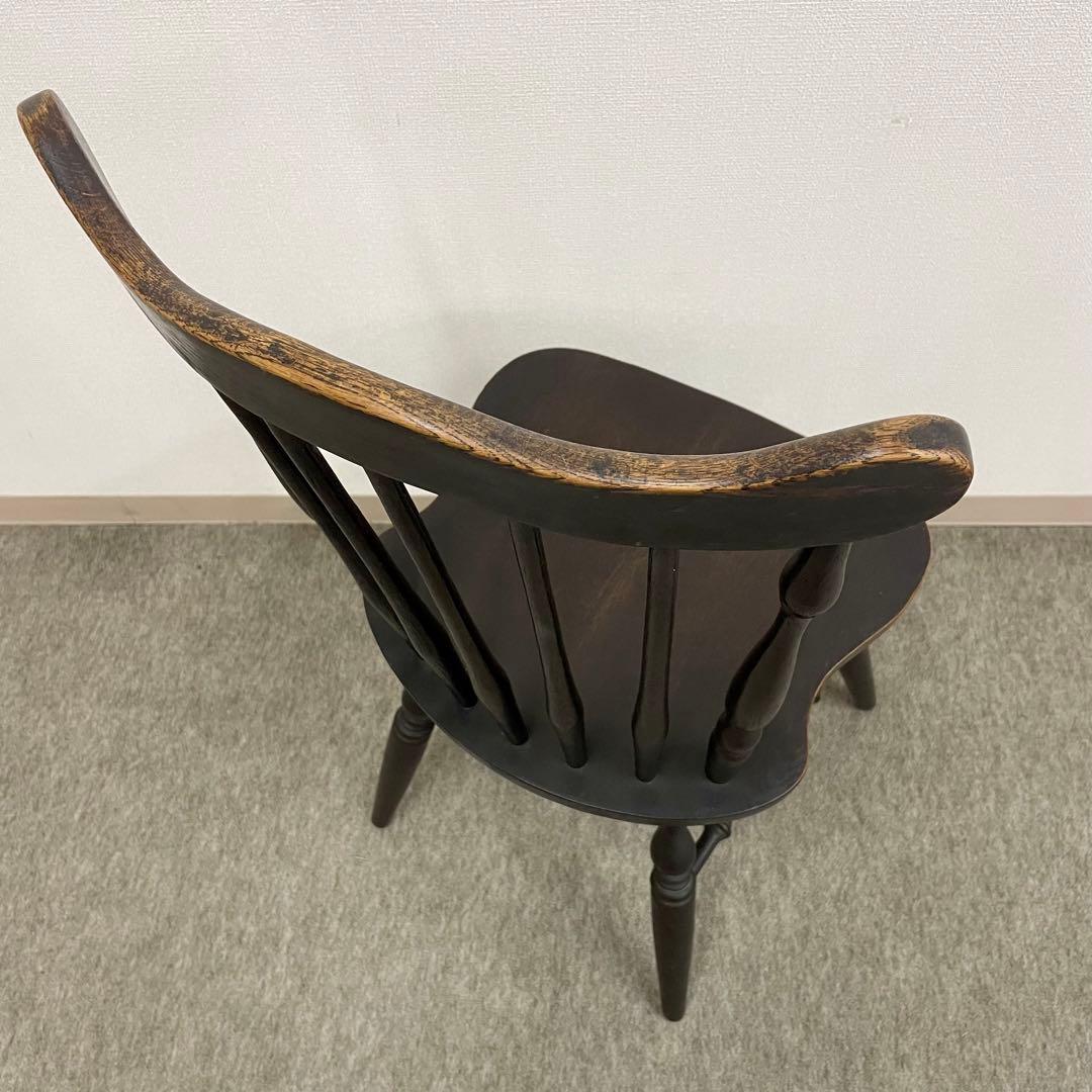 ヴィンテージ感のあるウィンザーチェア