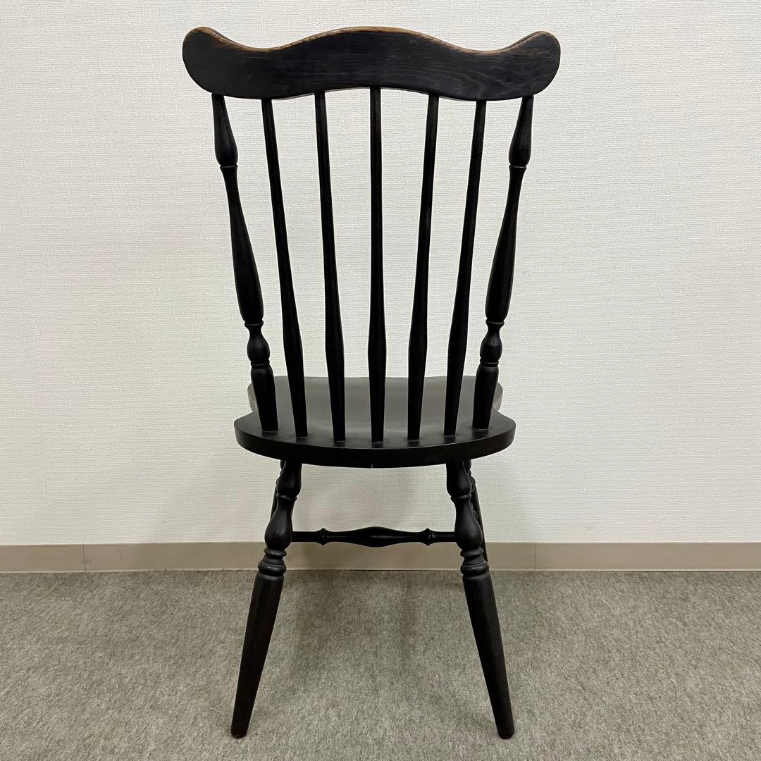 ヴィンテージ感のあるウィンザーチェア