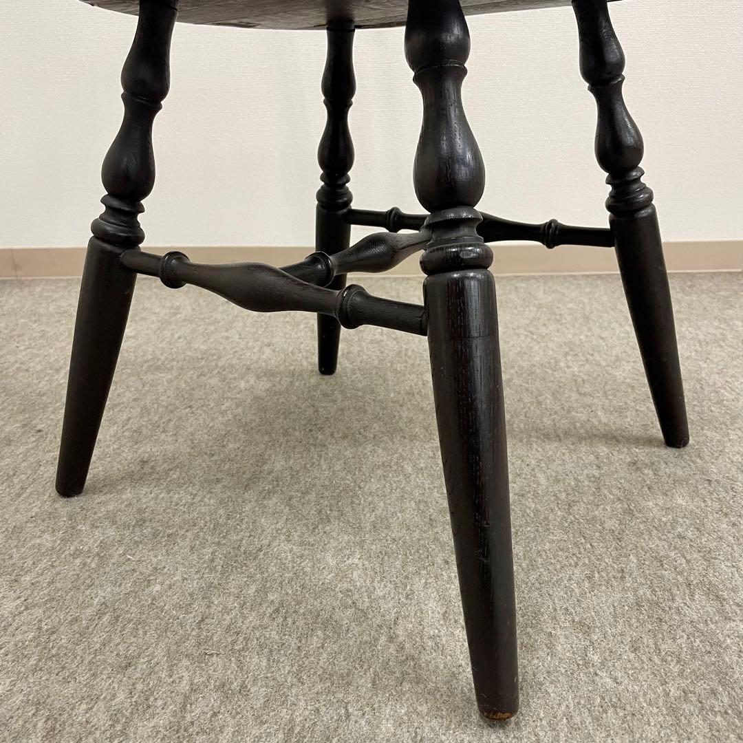 ヴィンテージ感のあるウィンザーチェア