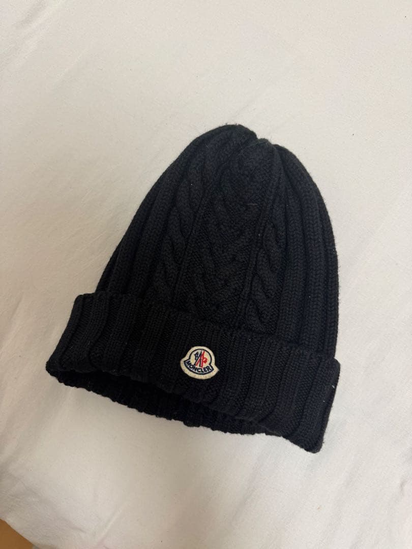 モンクレール　ケーブルニット帽子
