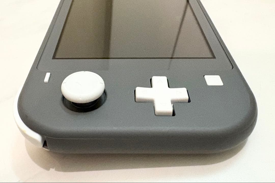 美品 Nintendo Switch Lite グレー (動作確認・初期化済み)