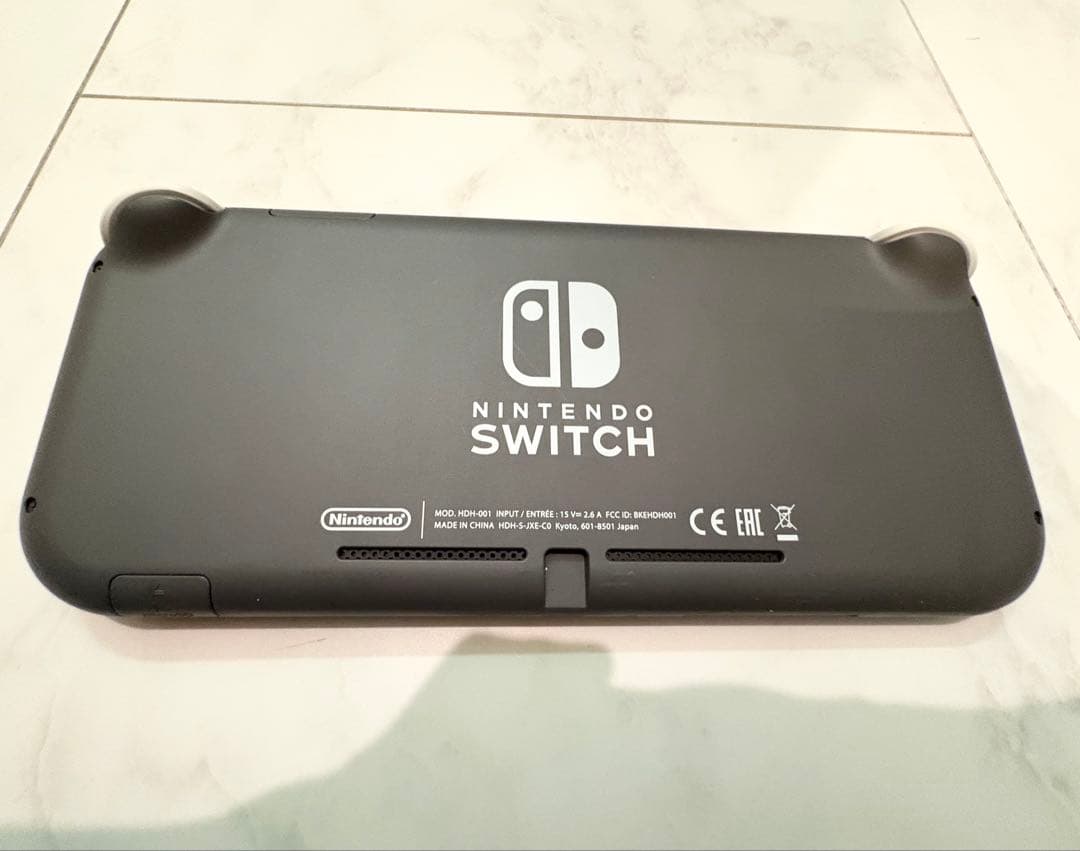 美品 Nintendo Switch Lite グレー (動作確認・初期化済み)