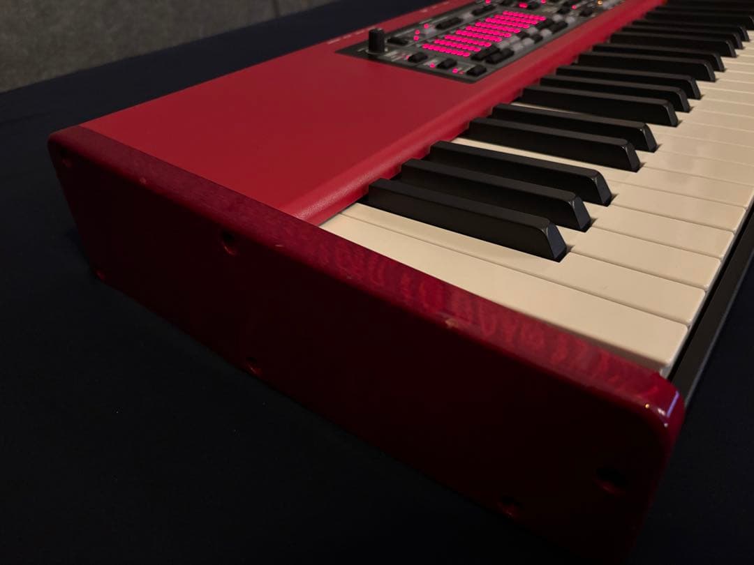 鍵盤楽器 Nord Electro 5 HP salient