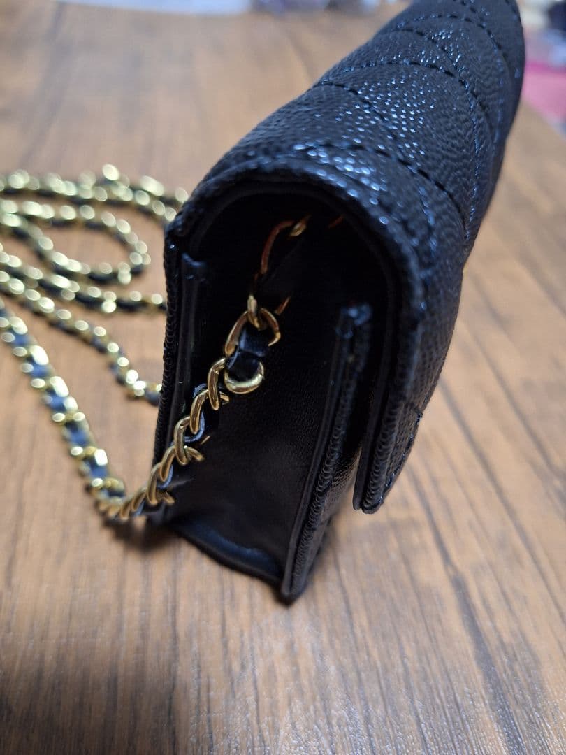 CHANEL ノベルティブラック レザーミニ ショルダーバッグ