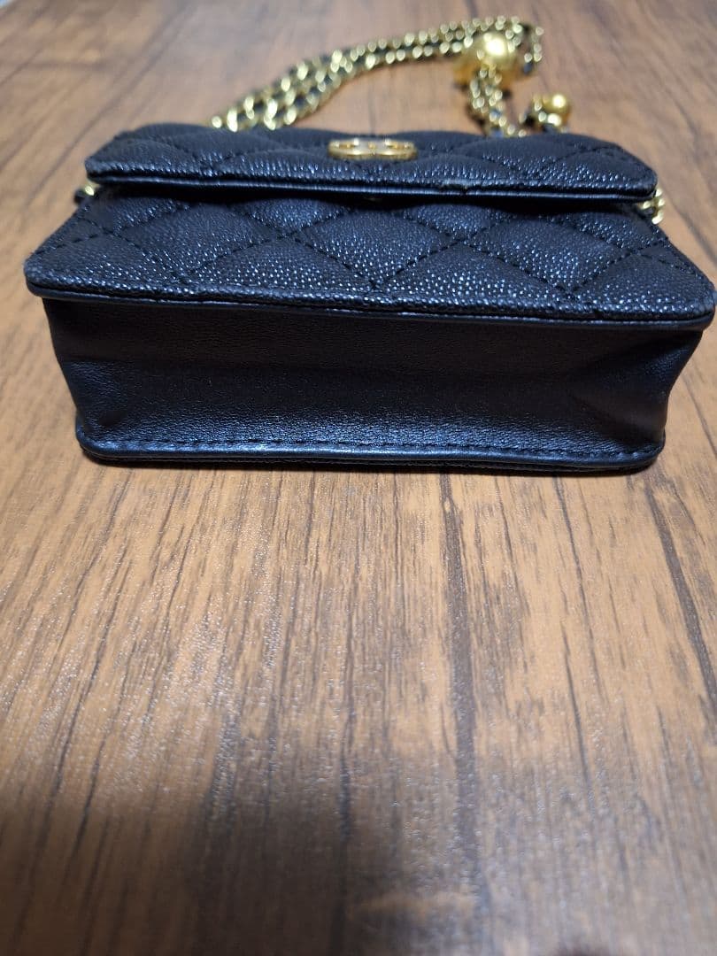 CHANEL ノベルティブラック レザーミニ ショルダーバッグ