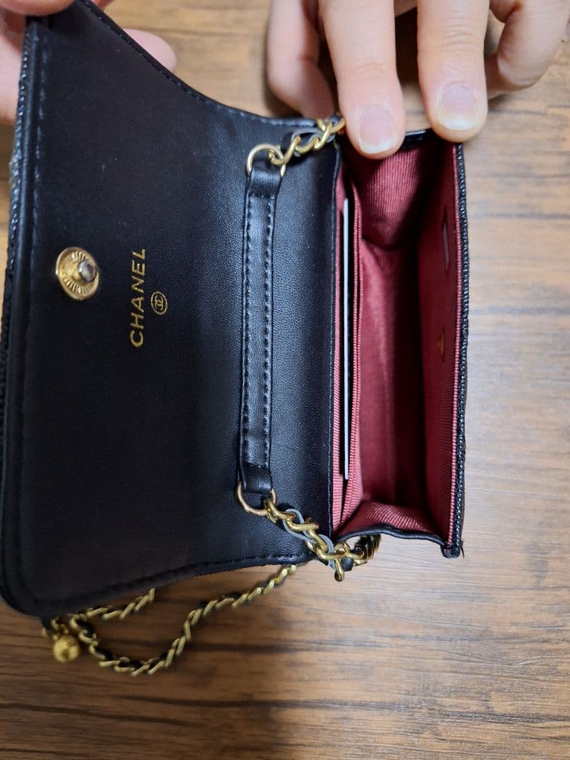 CHANEL ノベルティブラック レザーミニ ショルダーバッグ