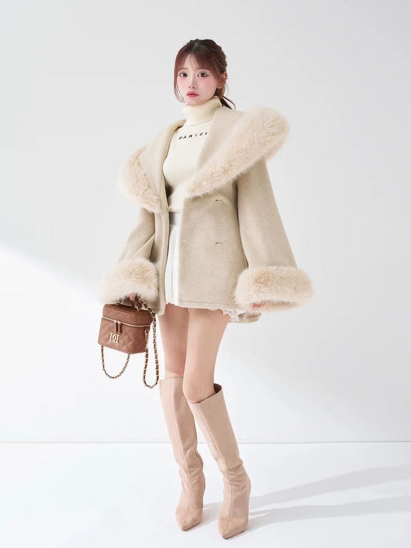 新品タグ付 ダーリッチ ウエストベルトプリンセスラインコート FL ベージュ