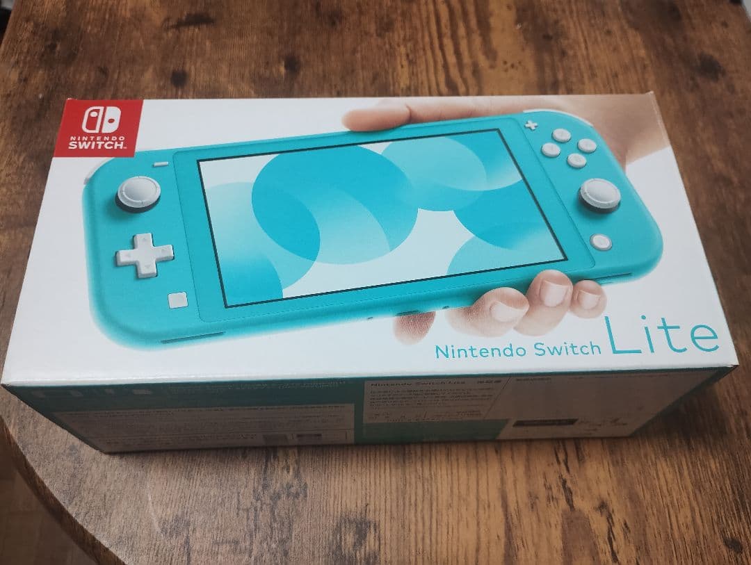 【ハウジング済】超美品Nintendo Switchライト本体【ライトパープル】