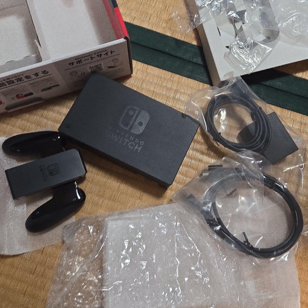 Nintendo Switch 本体 赤/青