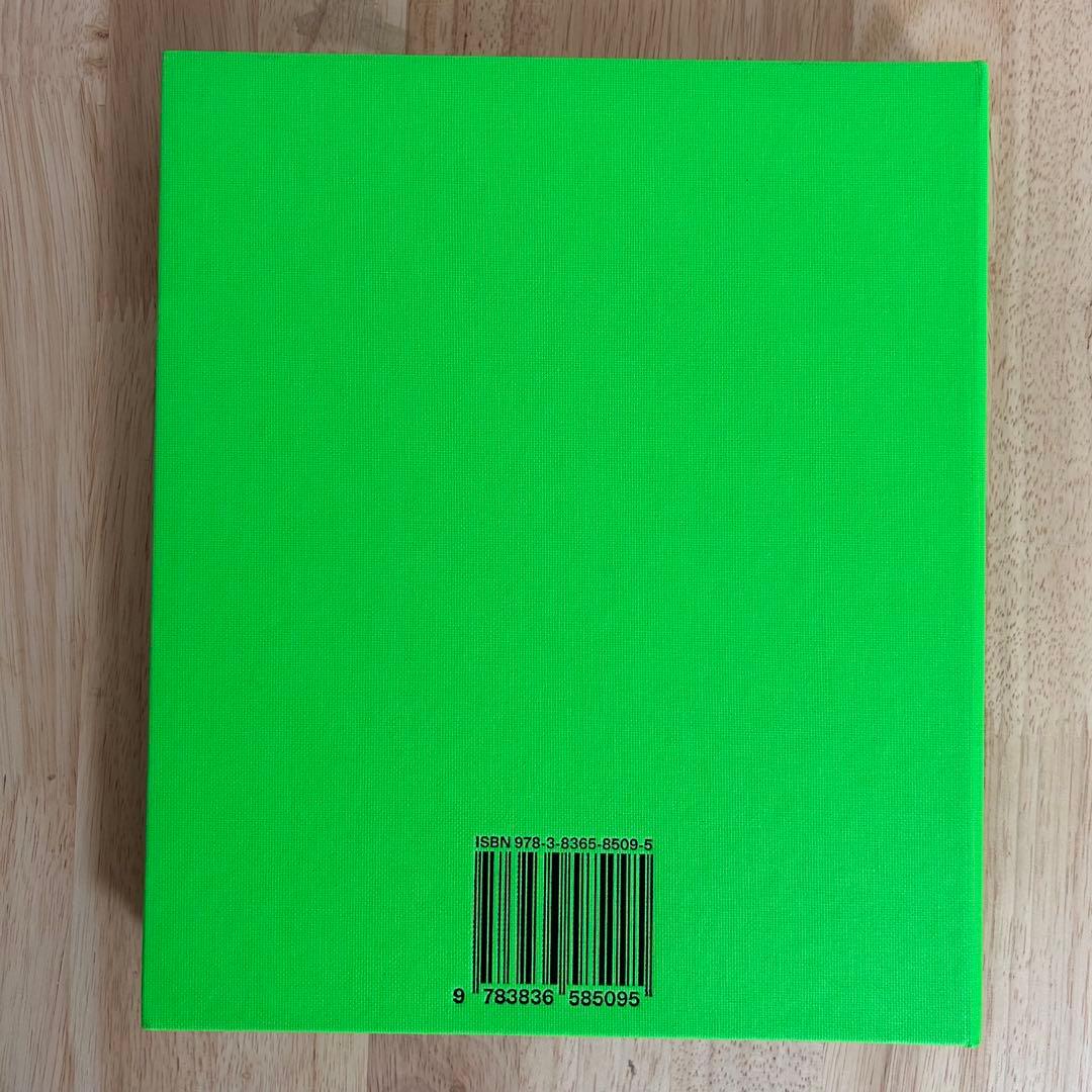 アート・デザイン・音楽 Virgil Abloh. Nike ICONS