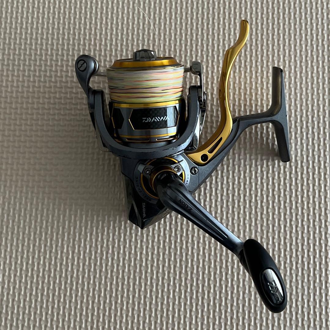 DAIWA トーナメントISO 2500HLBDスピニングリール