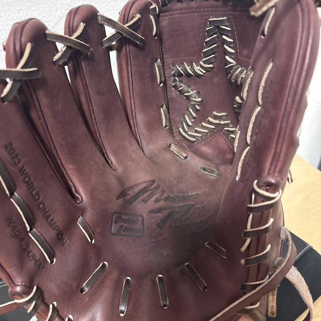 ミズノプロ 軟式　左投手用グラブ 今永昇太モデル