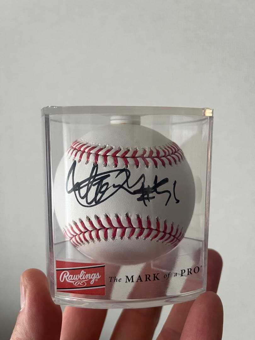 イチロー MLBシアトルマリナーズ会長付特別補佐兼インストラクター サインボール