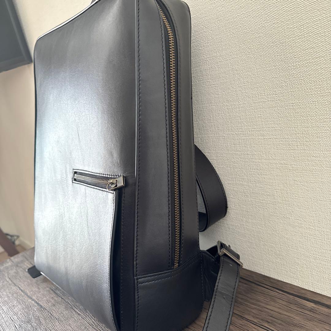 マザーハウス アンティークスクエア バックパック リュック　アンティークブラック