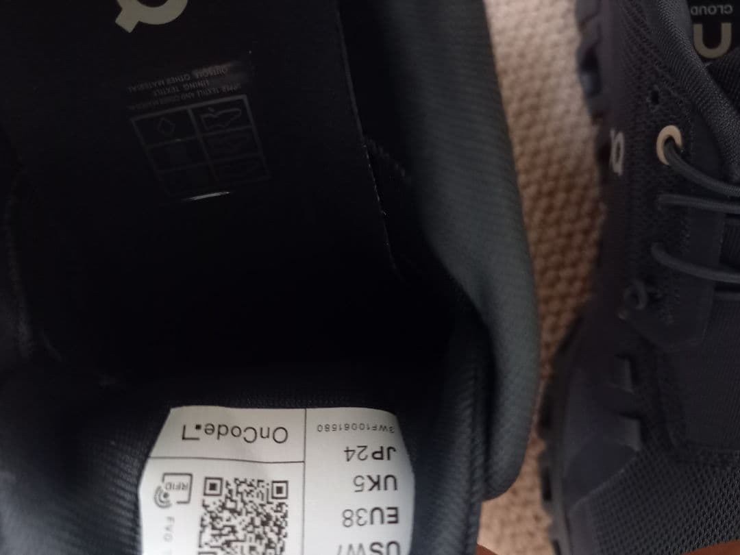 on cloud6スニーカー24cm ネイビー