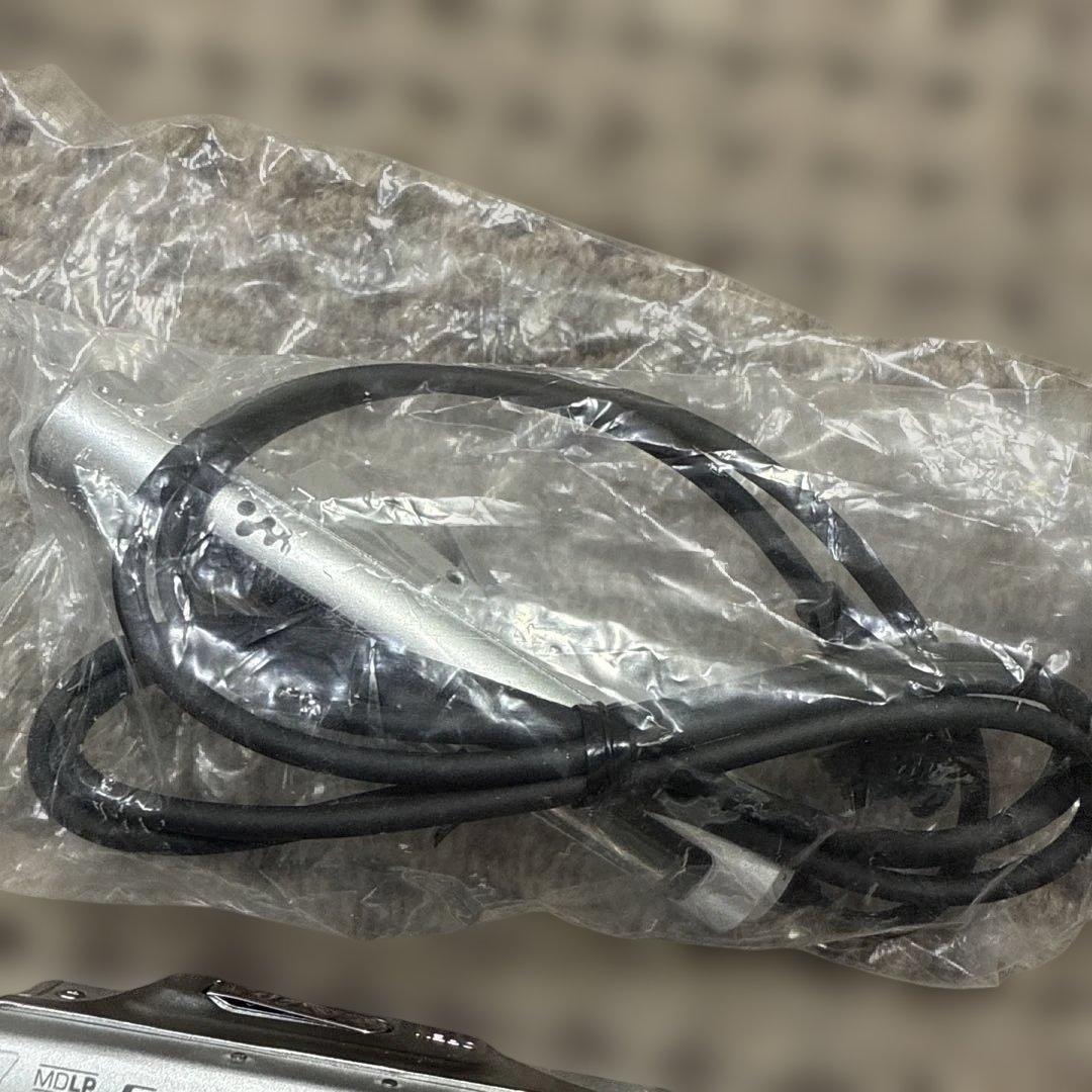 SONY MD WalkmanポータブルプレーヤーMZ-R910（動作確認済み）