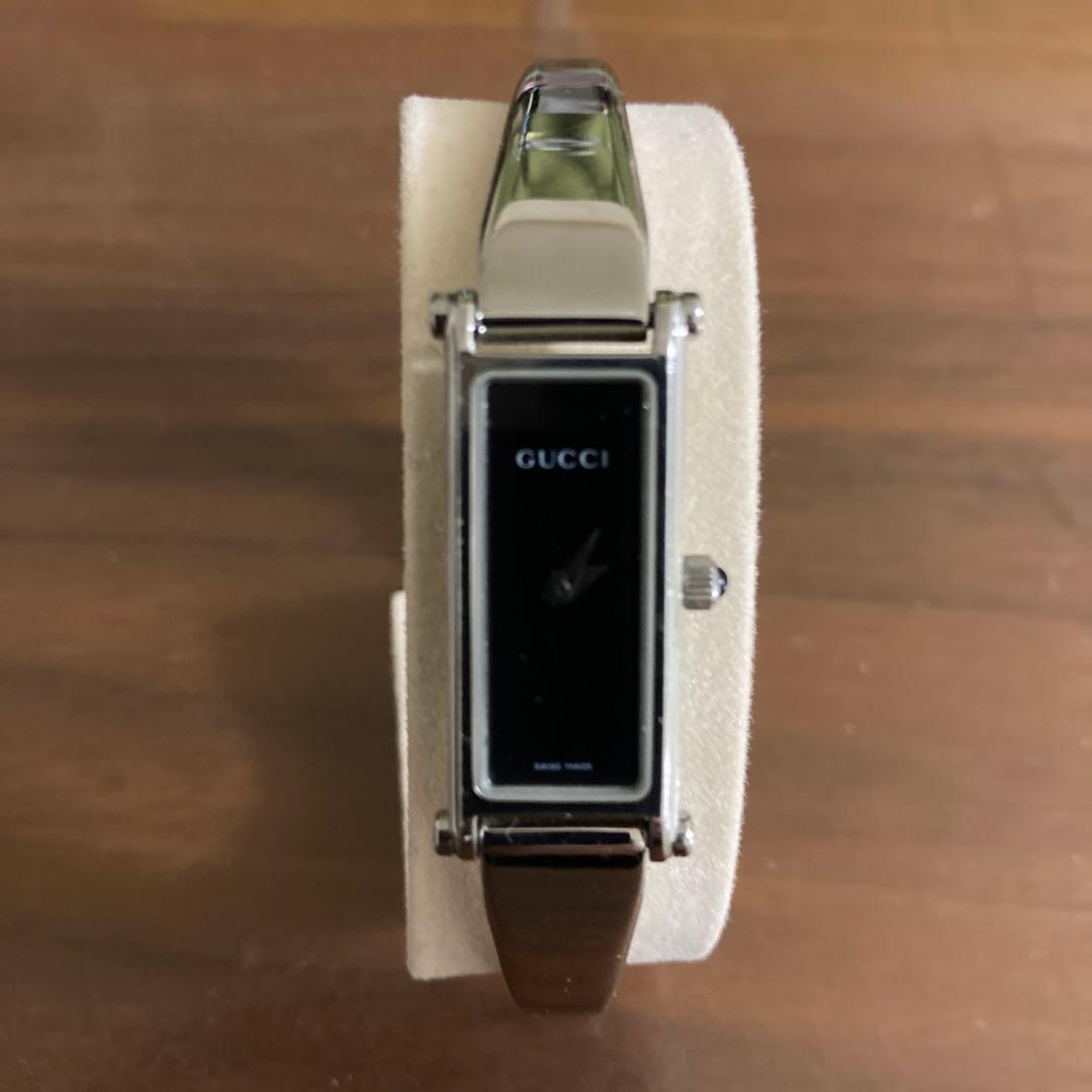 グッチ　腕時計　1500L シルバーバングル