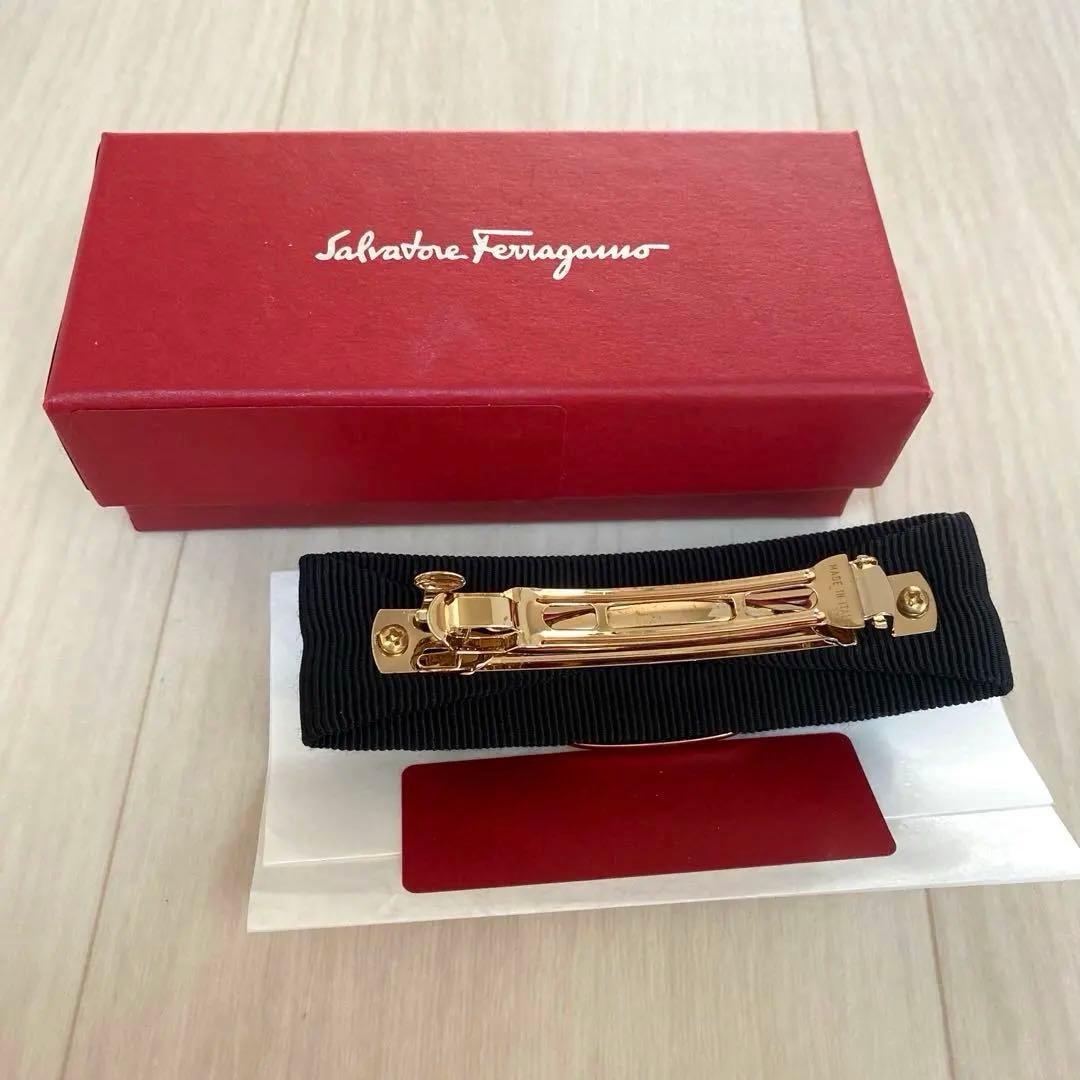 Salvatore Ferragamo フェラガモ バレッタ ゴールド
