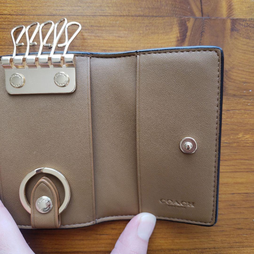 COACH フラワープリント キーケース　花柄　レザー　新品未使用