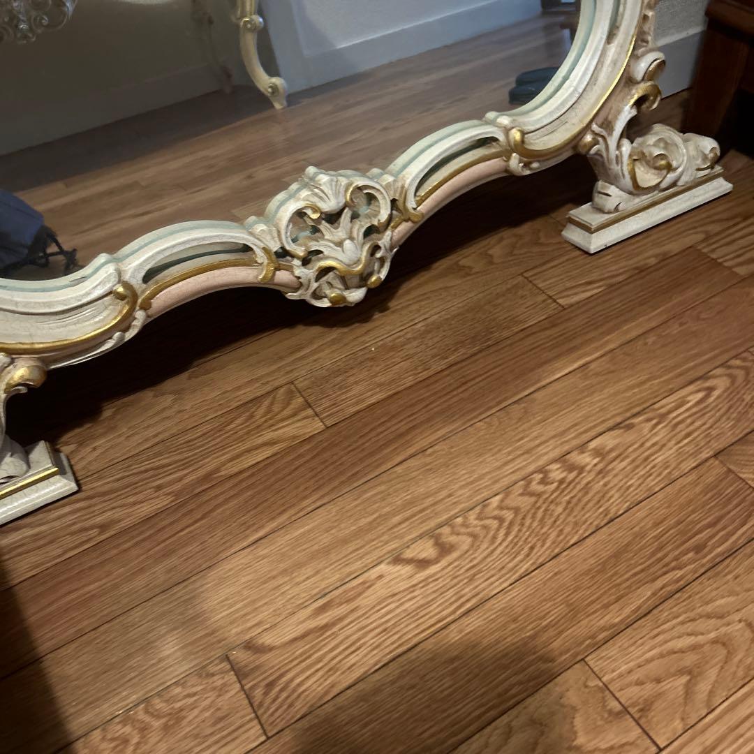 ロココ調ミラー　　 イタリア家具　姫家具、豪華。