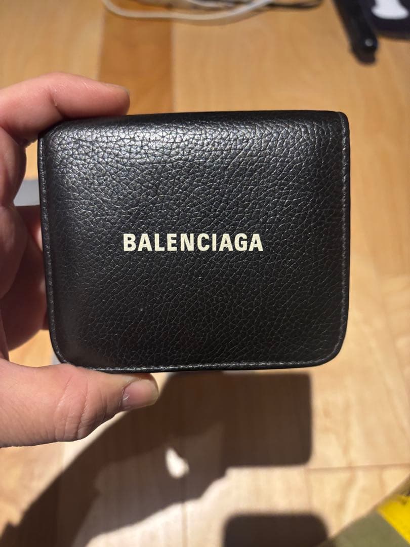 BALENCIAGA ブラック二つ折り財布