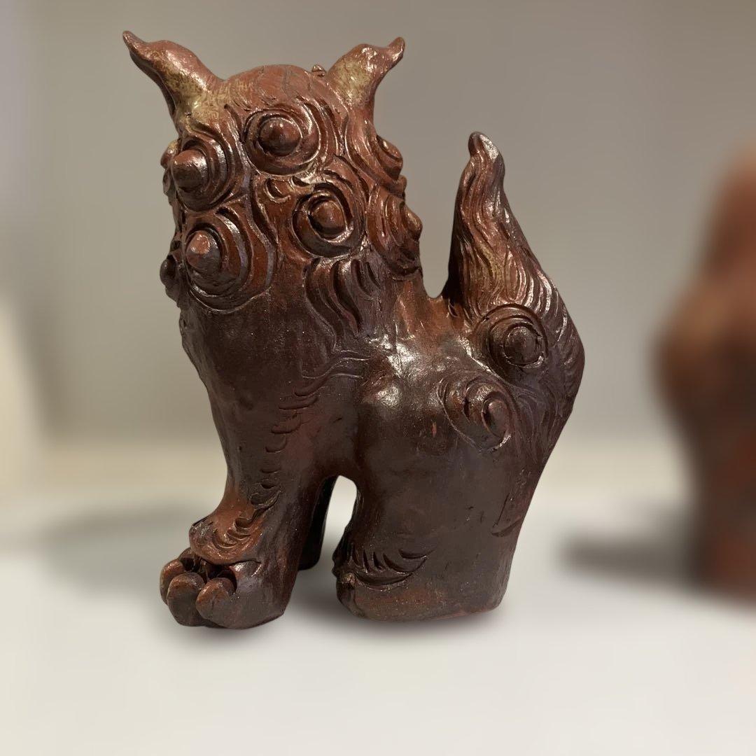 茶色のシーサー像 陶器製