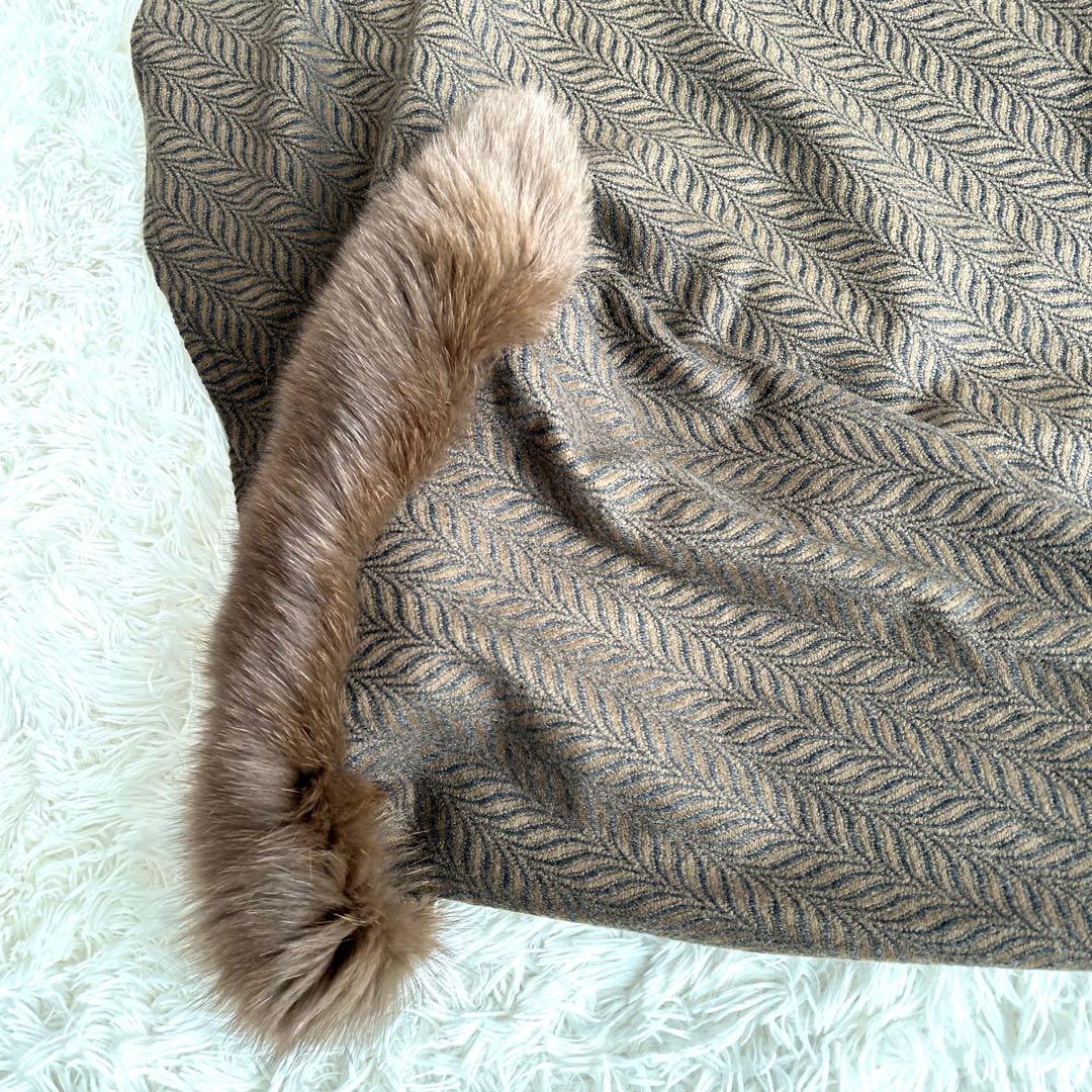 カシミヤ100% ヘリンボーン柄 ファー付ブラウンポンチョ 中柄 Fサイズ