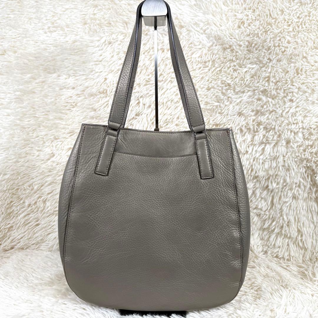 ヒロフ HIROHI Hロゴ型押し シボ革トートバッグ グレージュ 肩掛け可