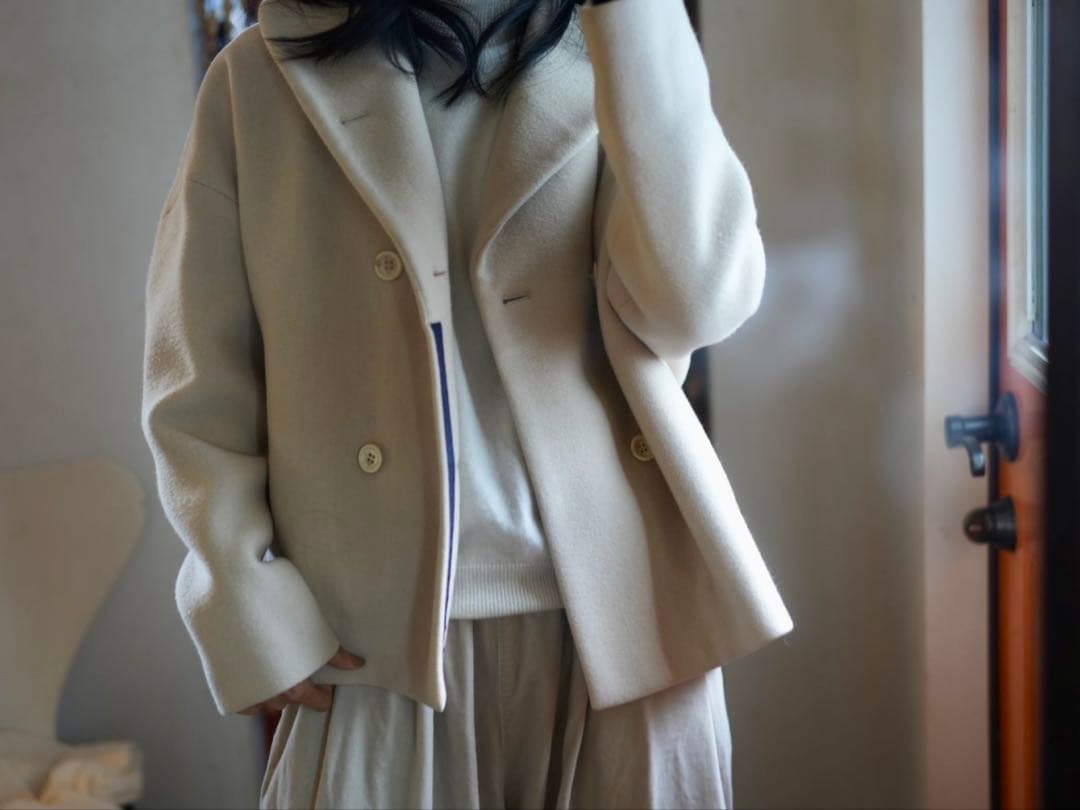 美品 45R ウール ショートコート Pコート R刺繍 ダブル ベージュ