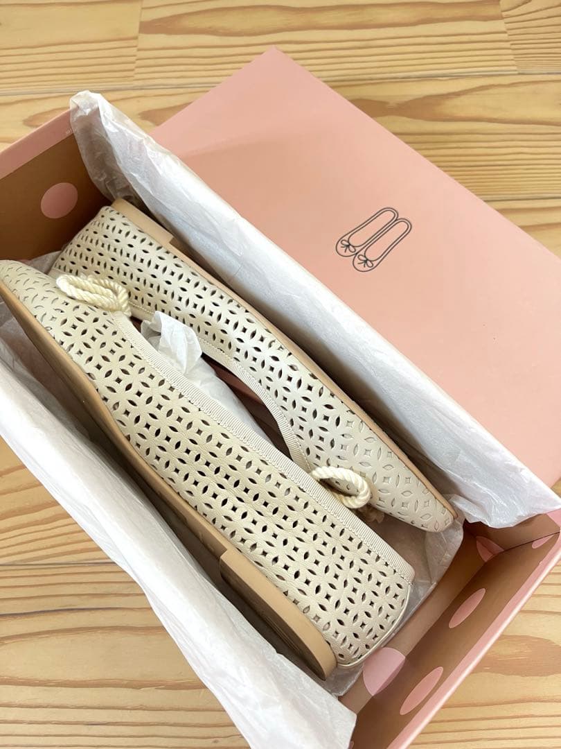 ホワイトメッシュフラットシューズ リボン付き