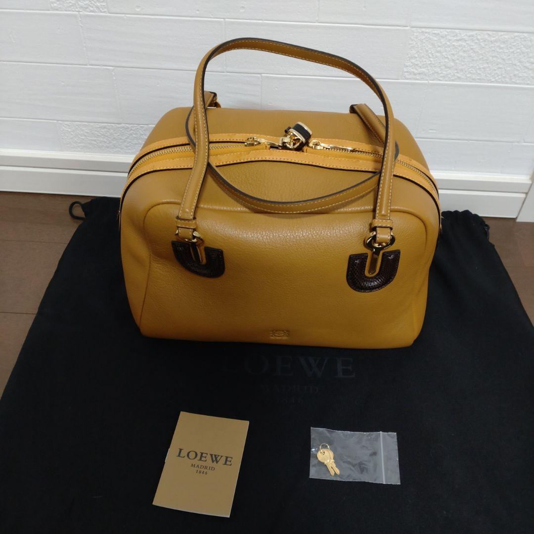 最終お値下げLOEWE キャメルレザー ショルダーバッグ