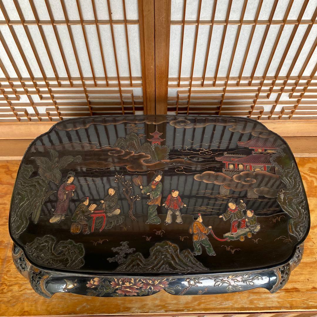 アンティーク 雑貨 日本or中国の座卓❓飾り棚❓漆塗り彫刻のような豪華な感じ。