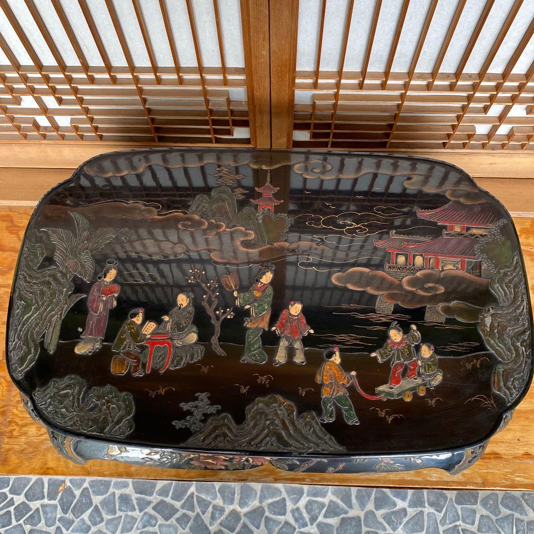 アンティーク 雑貨 日本or中国の座卓❓飾り棚❓漆塗り彫刻のような豪華な感じ。