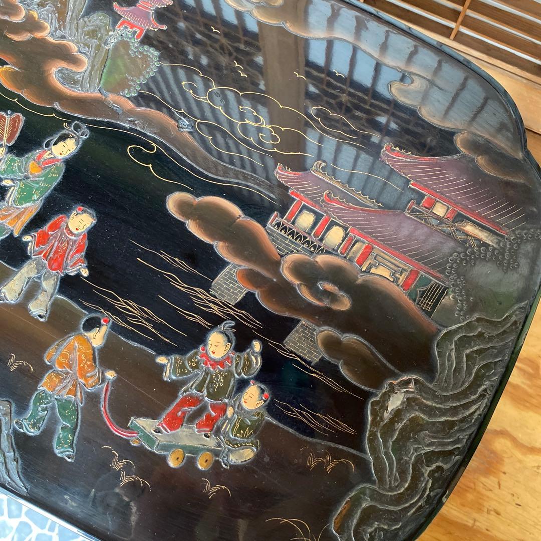 アンティーク 雑貨 日本or中国の座卓❓飾り棚❓漆塗り彫刻のような豪華な感じ。