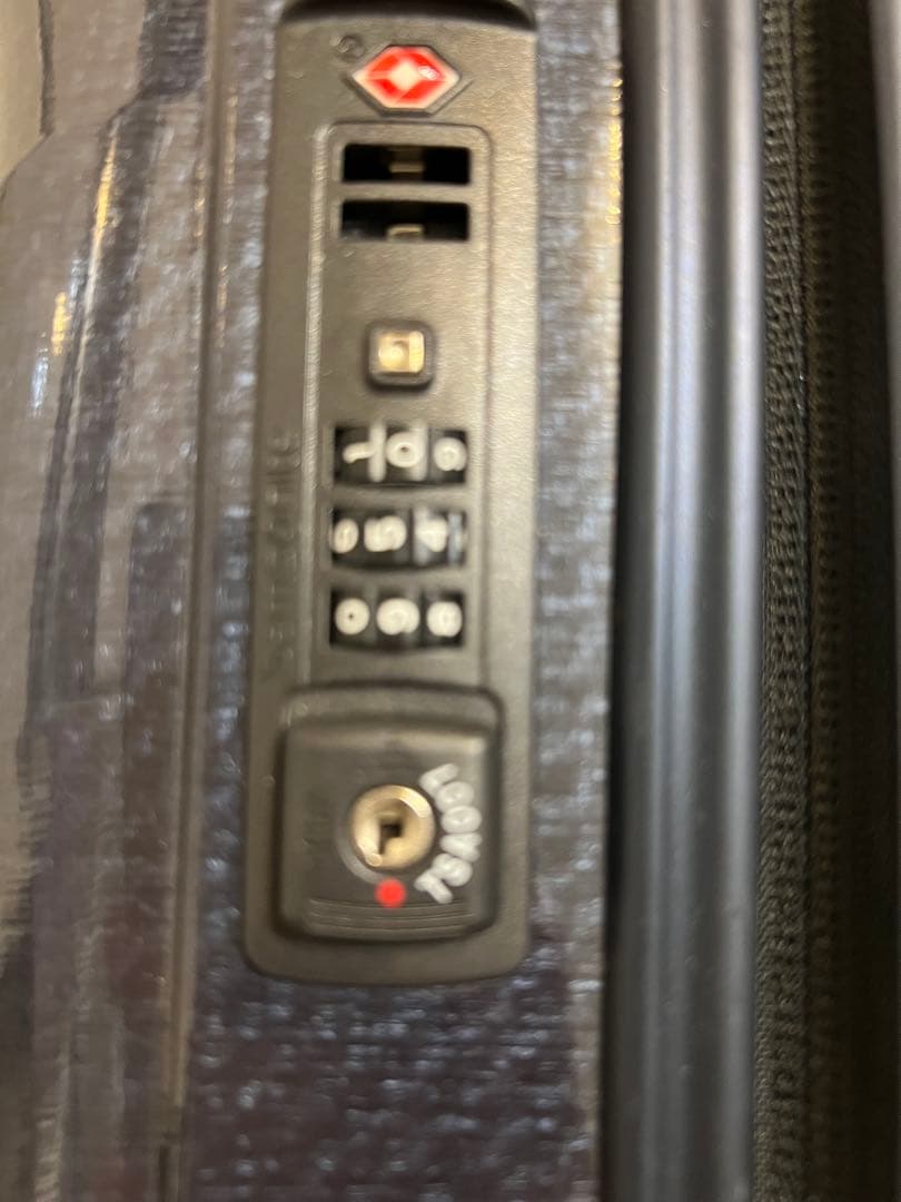 使用1回！サムソナイト　コスモライト　55 超軽量　人気のミッドナイトブルー！