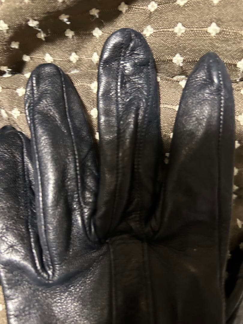 GUCCI イニシャル付　グローブ　ブラック