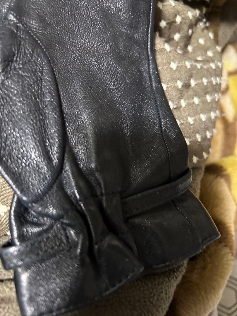 GUCCI イニシャル付　グローブ　ブラック