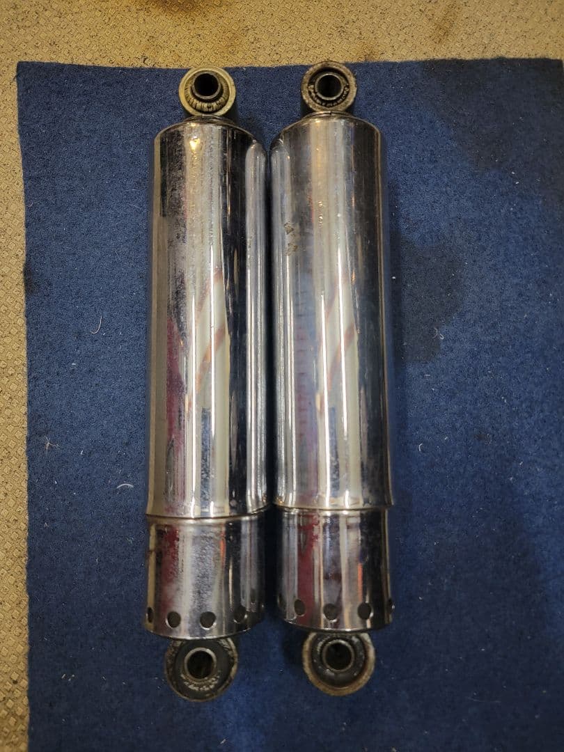 ショベル用リアショック