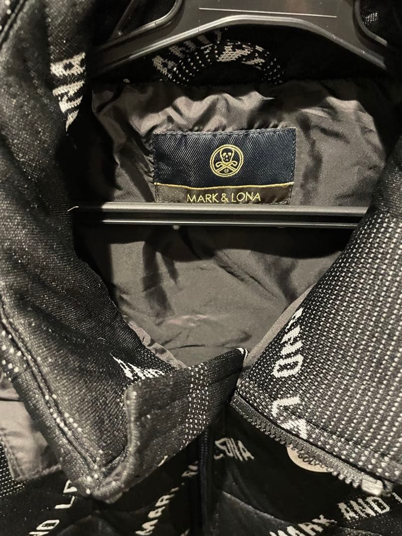 ダウンベスト　マークアンドロナ