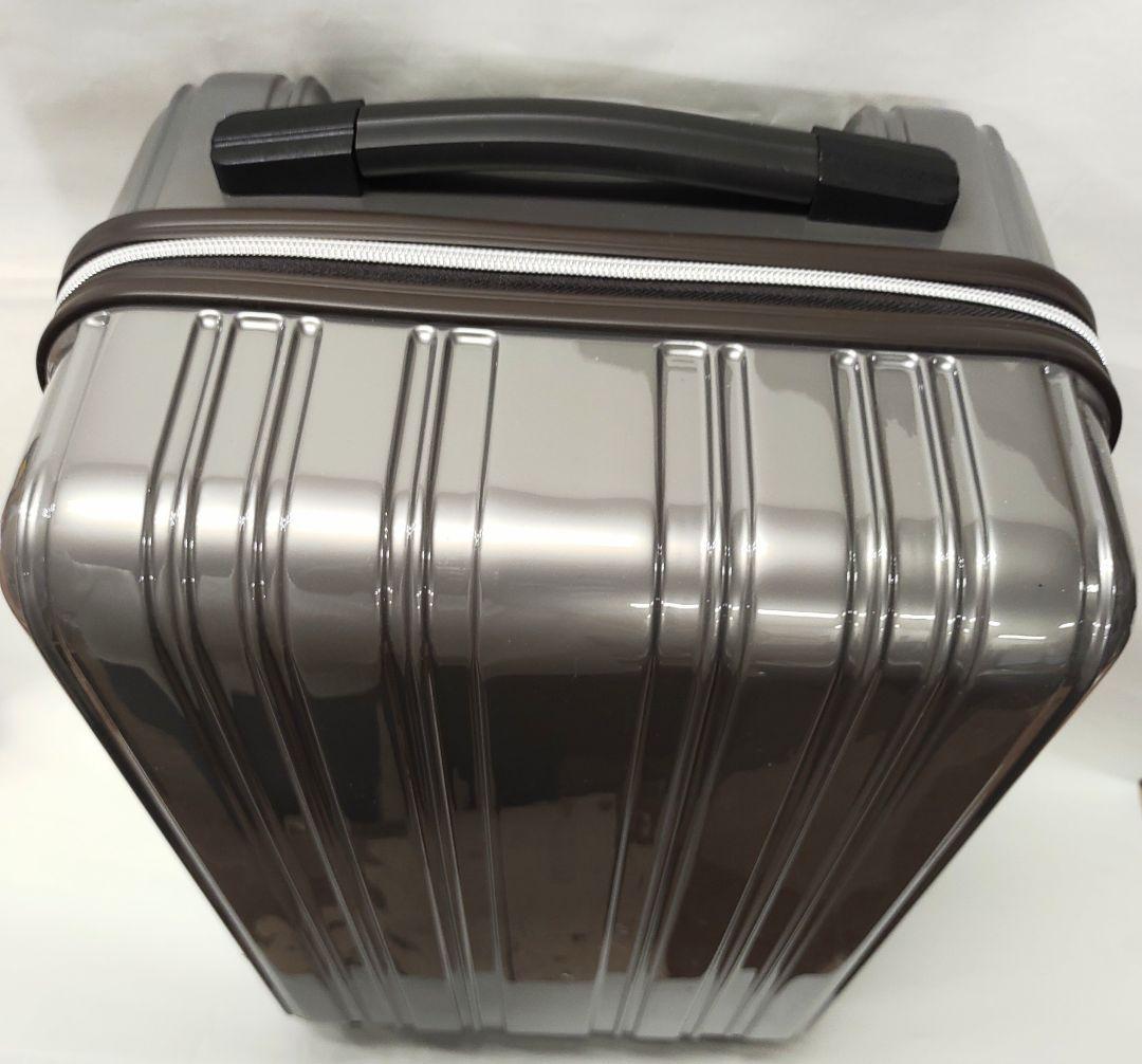 【開封新品】スーツケース 超軽量 1.9kg 32L Sシーンプラスライト