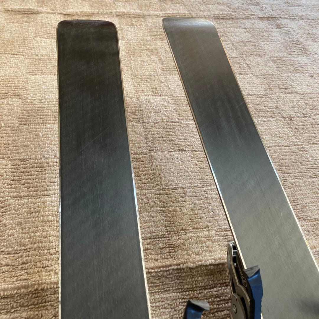 HEAD Monster スキー板になります