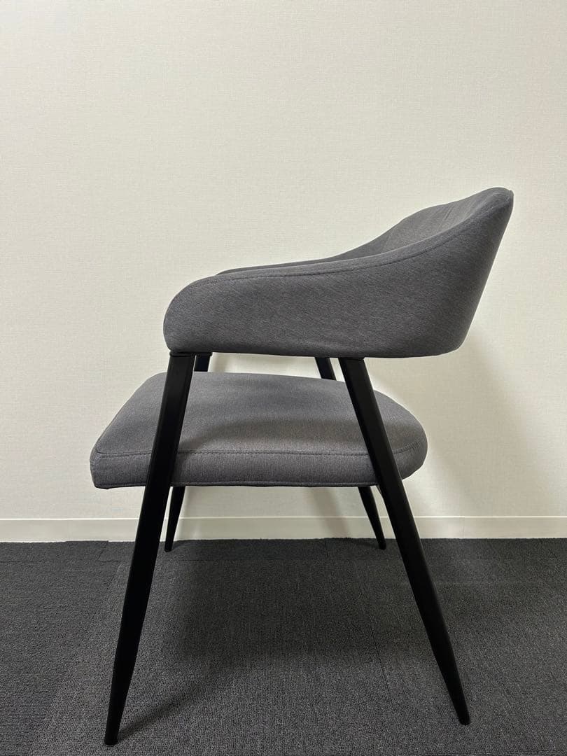 ニトリ　肘付きダイニングチェア　イジーGY