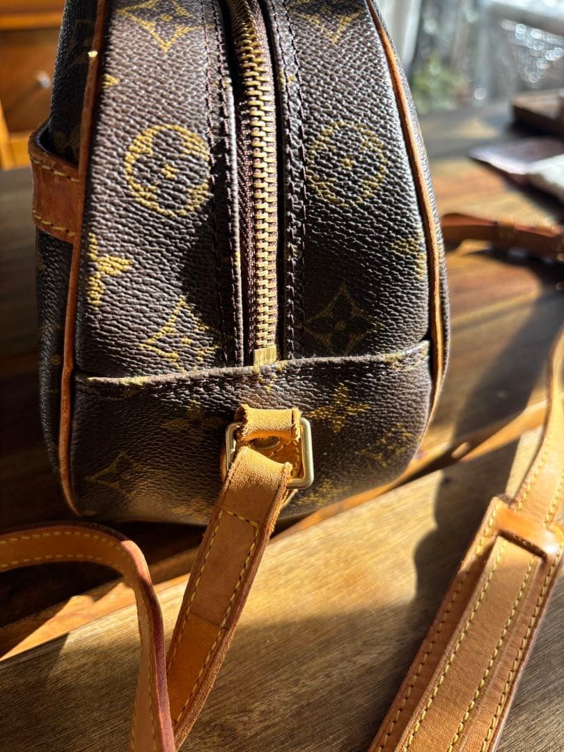 専用です。ルイヴィトン ブロワ モノグラム クロスボディ M51221