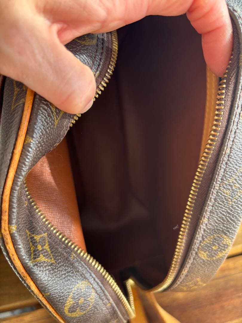 専用です。ルイヴィトン ブロワ モノグラム クロスボディ M51221